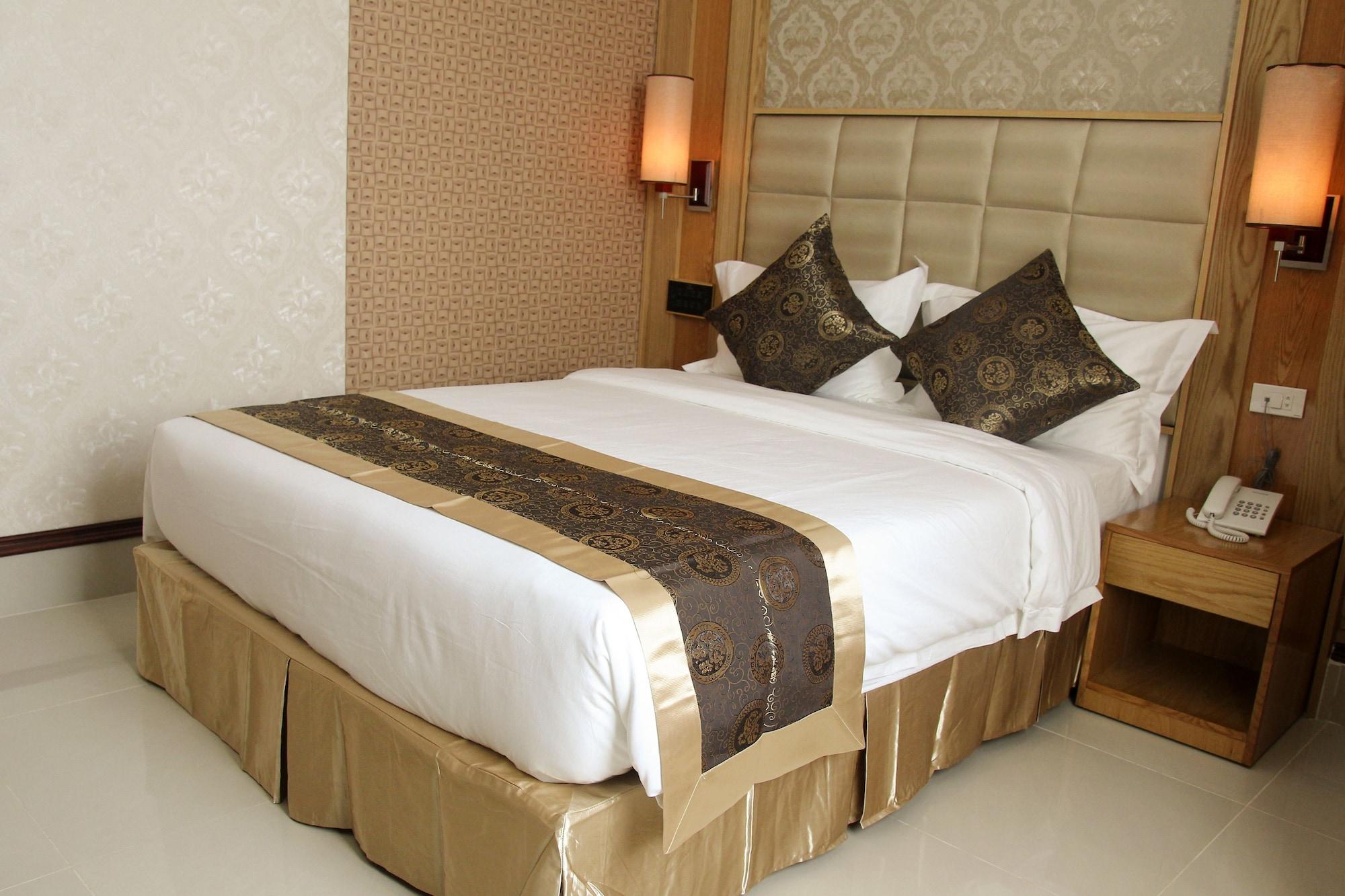 West Hotel Кантхо Экстерьер фото